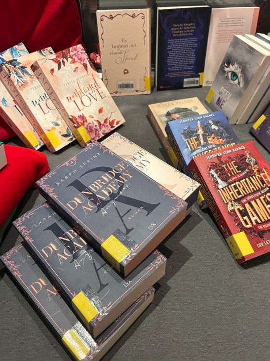 Books_for_teens.jpg